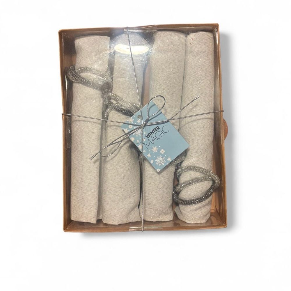 Silver Glitter Napkin & Ring Set — 4 Piece